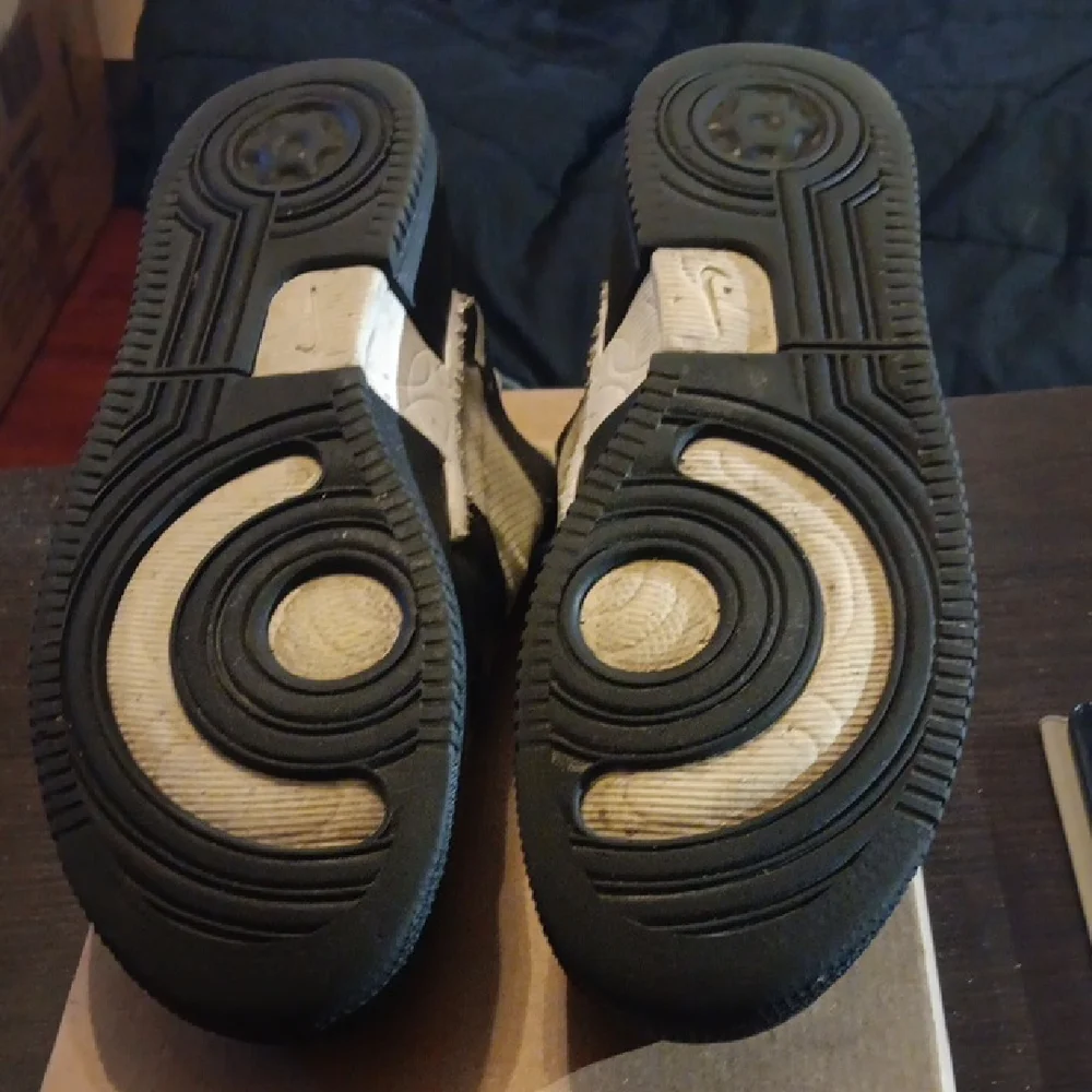 Nike Air Force 1 Low React (2022) "Black and White" Mens 13 - Picture 9 of 9